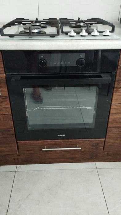 духова шафа, варильна поверхня