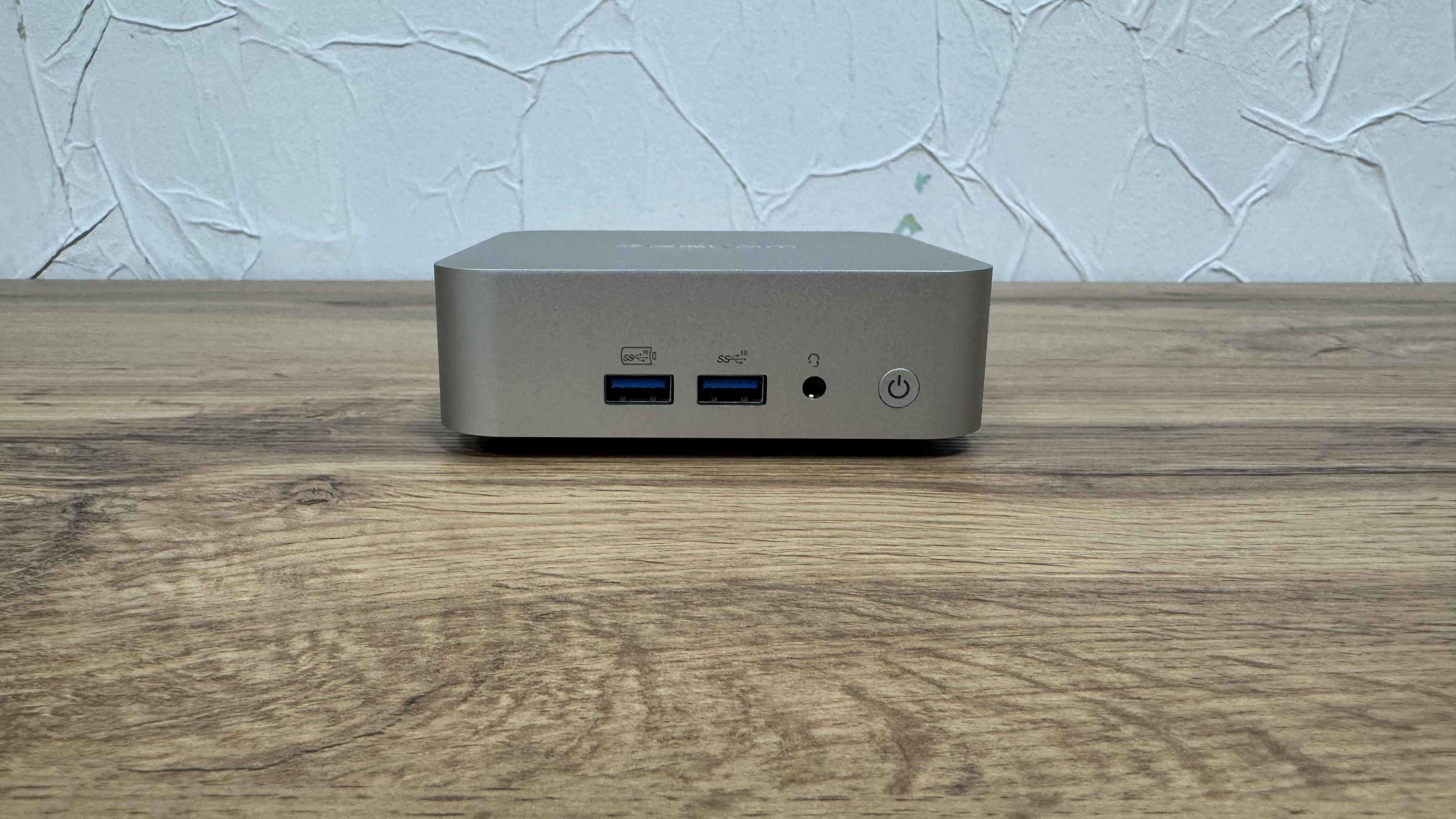 GEEKOM A8 Mini PC – Ryzen 7 8845HS, 64GB DDR5, 1TB SSD Gen4