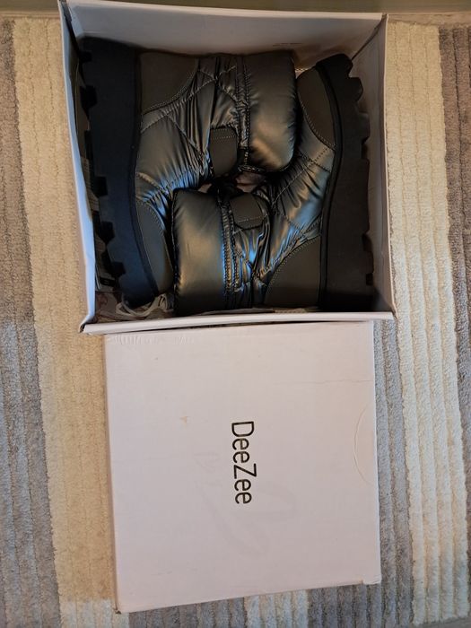 Жіночі чоботи DeeZee 39р, зимові
В чудовому стані - взува