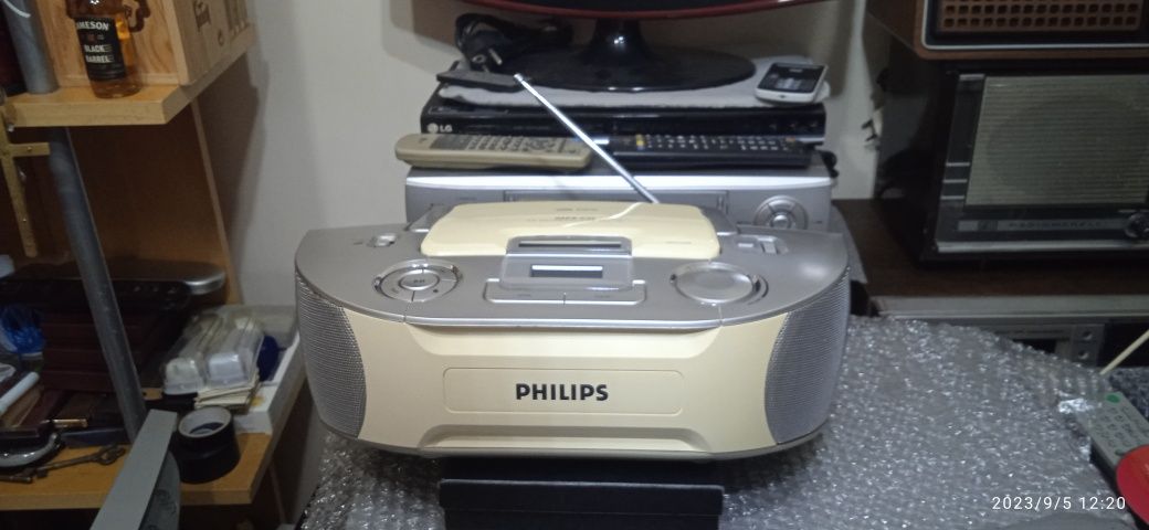 Rádio Philips  CDs .FM.AUX