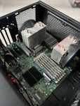 Материнська серверна плата в робстані з двома процесорами xeon x5670