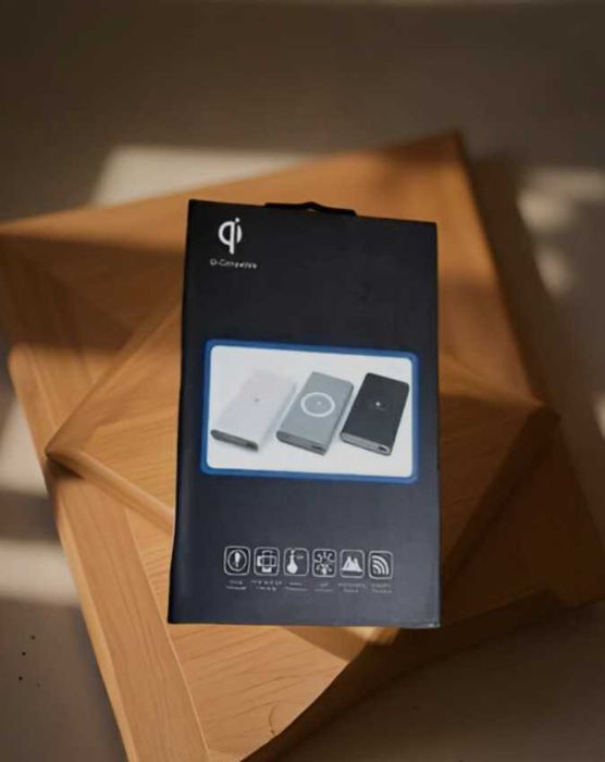 power bank 30000mAh зовнішній акумулятор бездротова зарядка