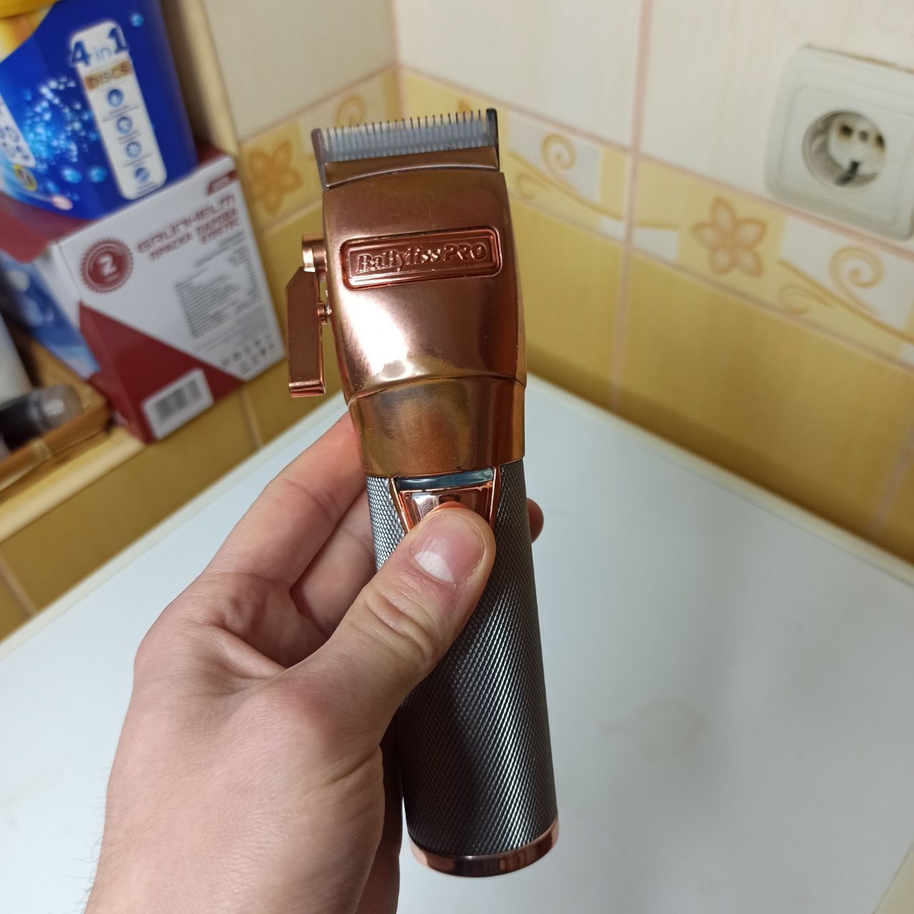 Професійна машинка Babiliss Pro FX8700RGE