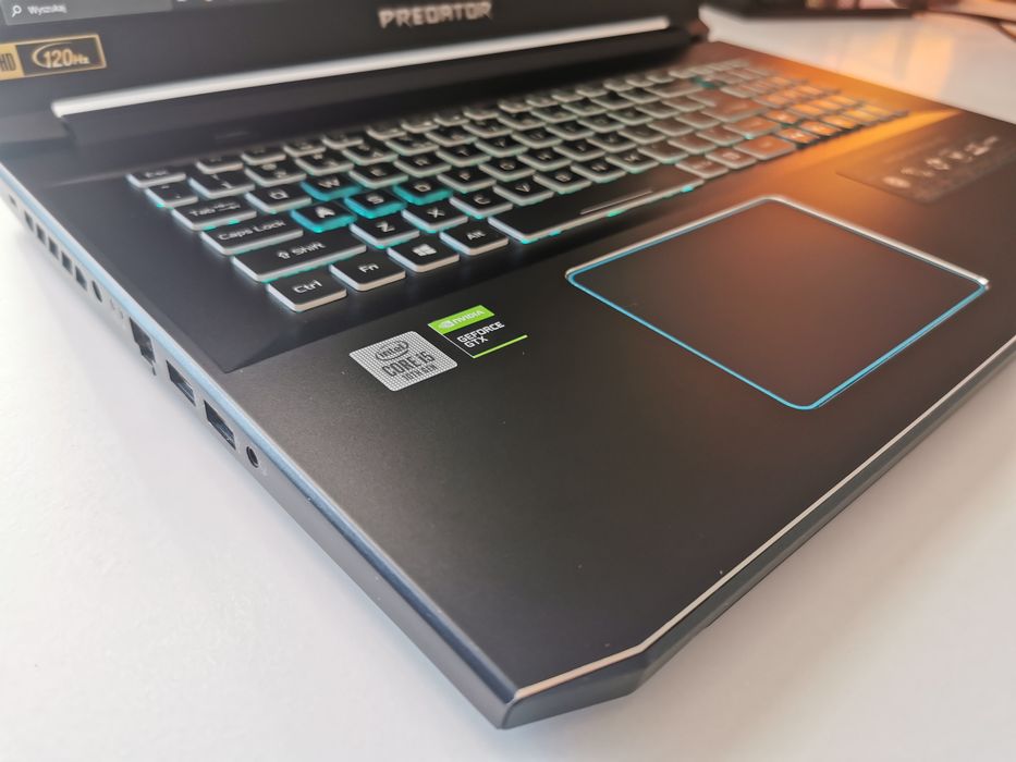 Laptop Gamingowy Acer Predator17 GTX 1650Ti i5 10Gen 16Ram 500GB 120HZ