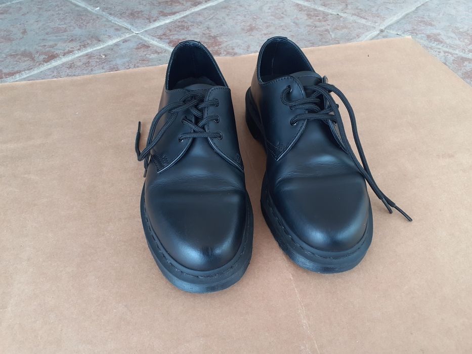 Sapato Doc Martens preto 39