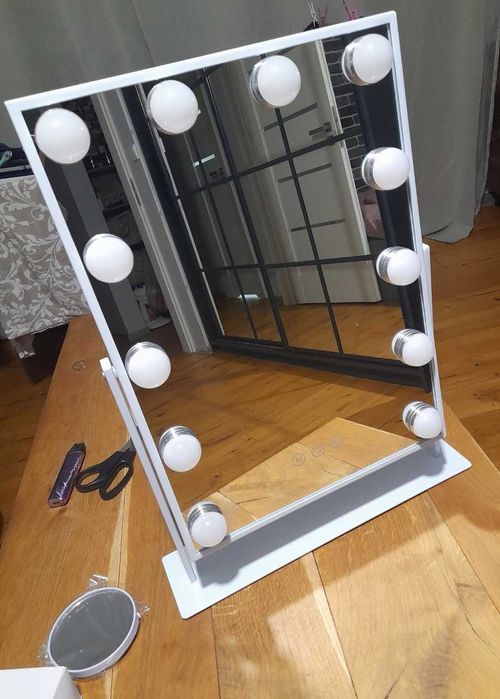 NOWE !! duże piękne lusterko do makijażu z regulowaną barwą światła