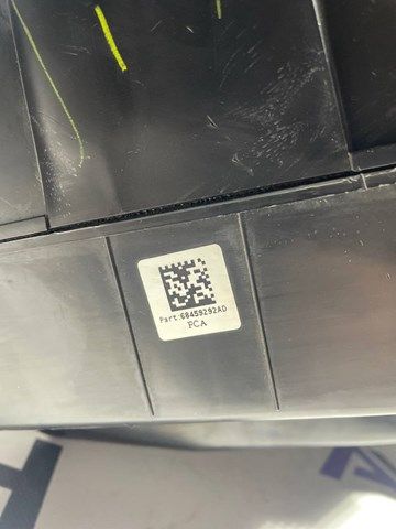 Сабвуфер Jeep Grand Cherokee WL 22-