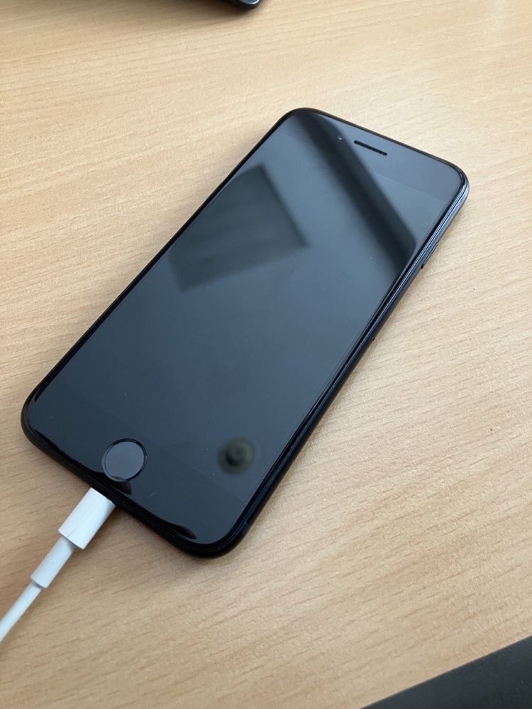 Iphone SE 3rd gen 2022 64GB оригінал в ідеальному стані