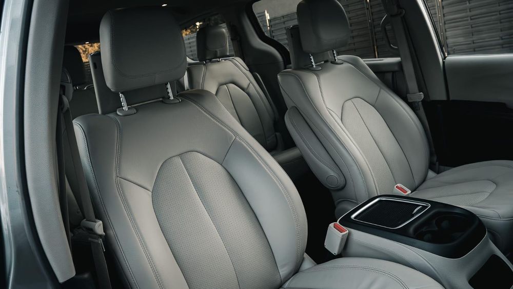 Wynajem Chrysler Pacifica, Volvo xc90 minivan automat bus suv 7osobowy