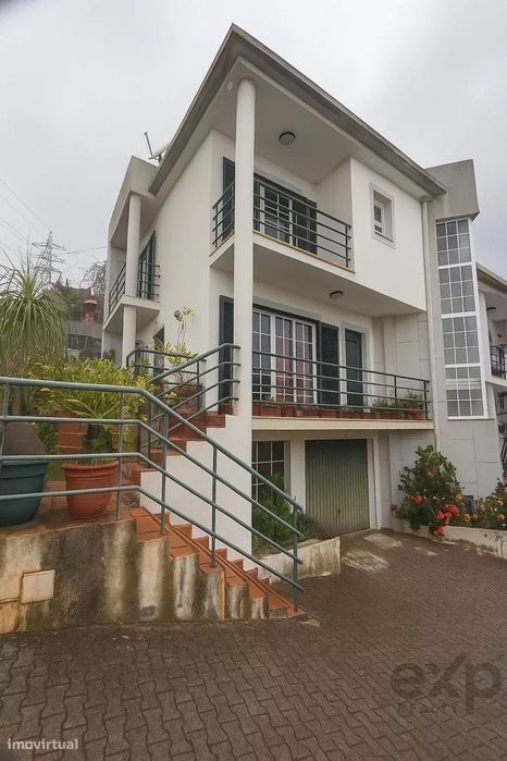 Moradia T3, Boas Áreas, no Caniço – Assomada