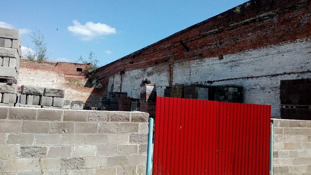 Адміністративно виробничий  корпус Льонозавода!