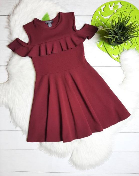 Бордова сукня з відкритими плечима для дівчинки з Primark, вік 12-13