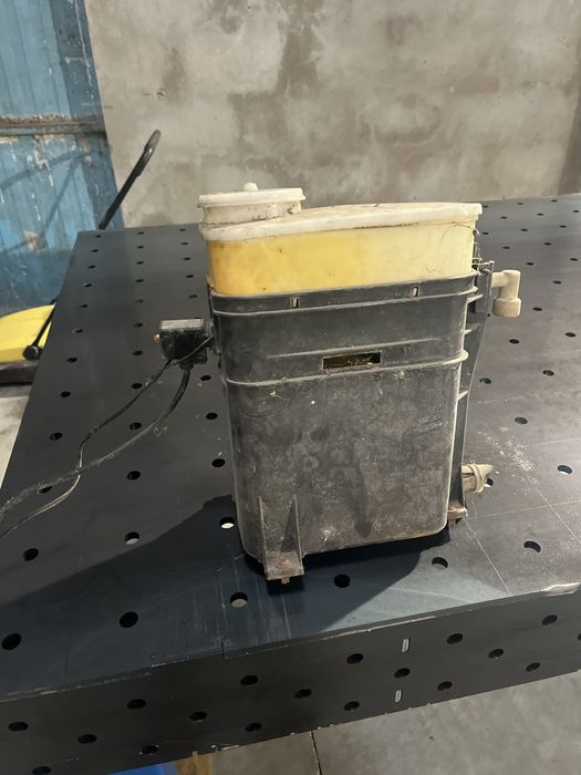 Zbiornik zmiekczajacy  myjka karcher hds