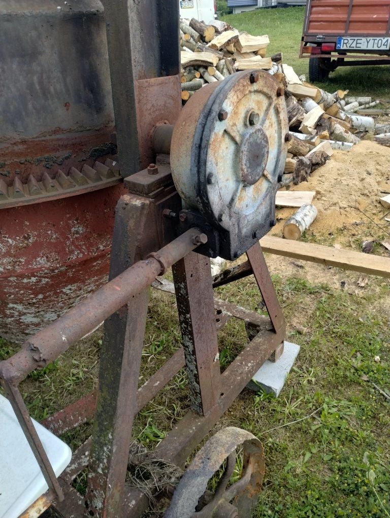 Betoniarka 25, 300l