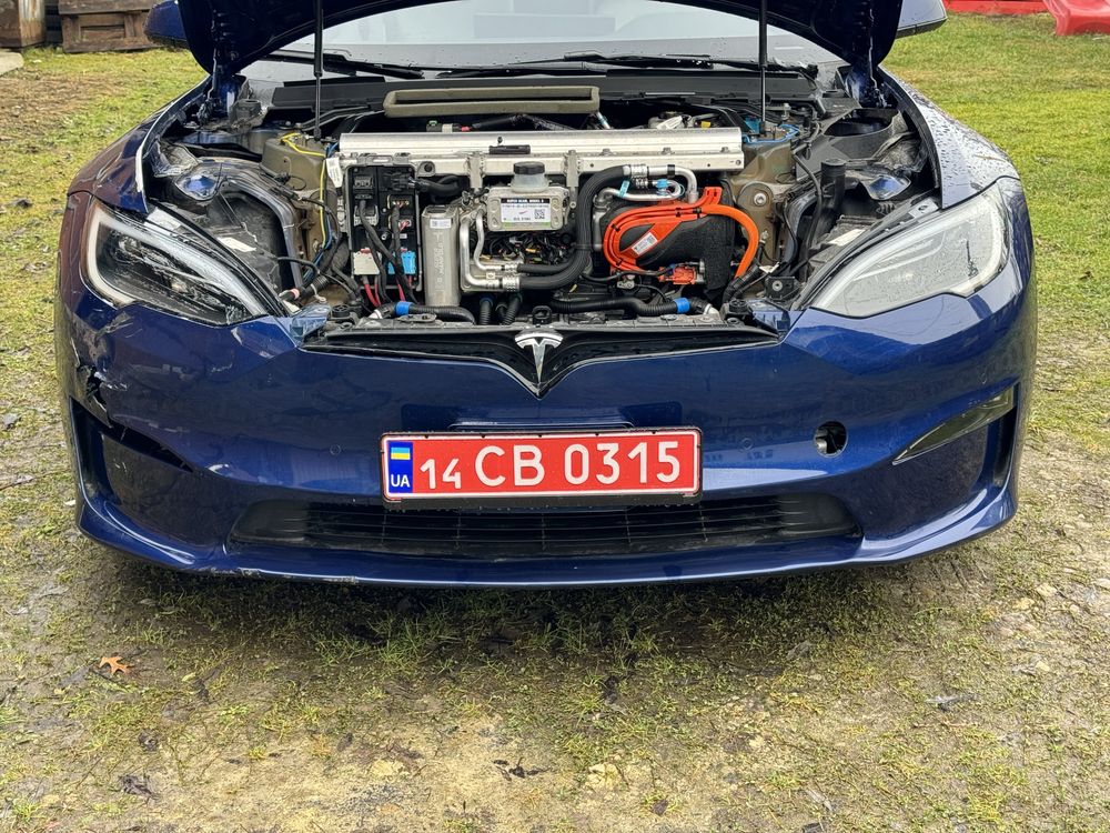 Бампер Tesla Model S PLAID 2021 2022 2023