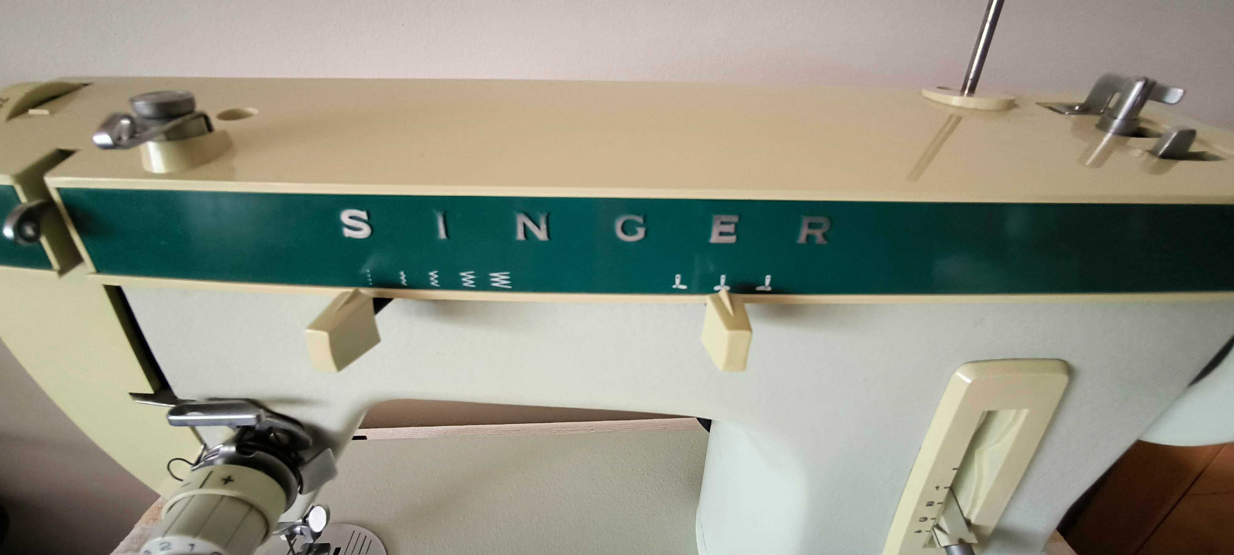 Máquina de costura Singer