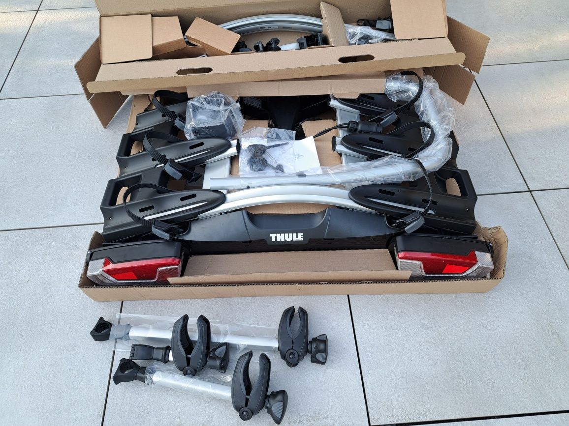 Bagażnik Thule VeloCompact  na 4 rowery z Nowy