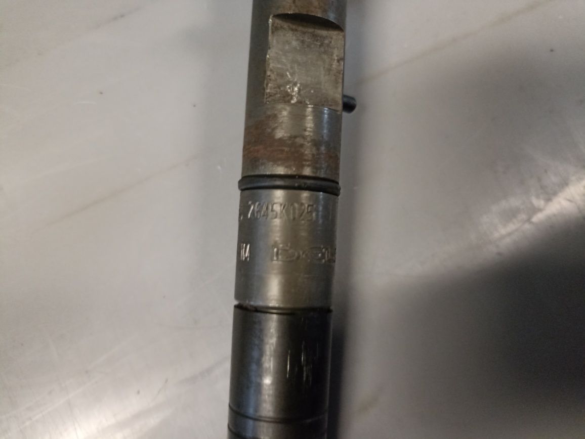Wtryski Perkins LJBB04801A