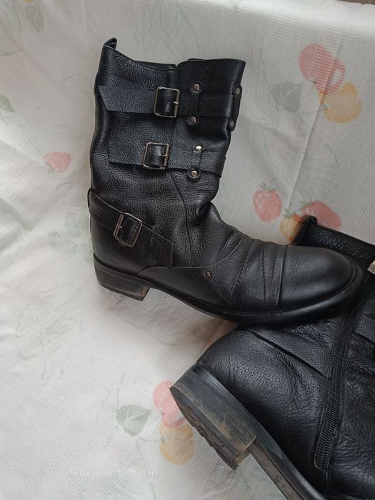 Чоловіче взуття.