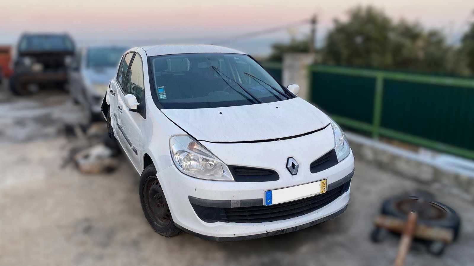 Renault Clio III 1.5 DCI 2009 Para Peças REF Motor - K9K(714, 766 768)