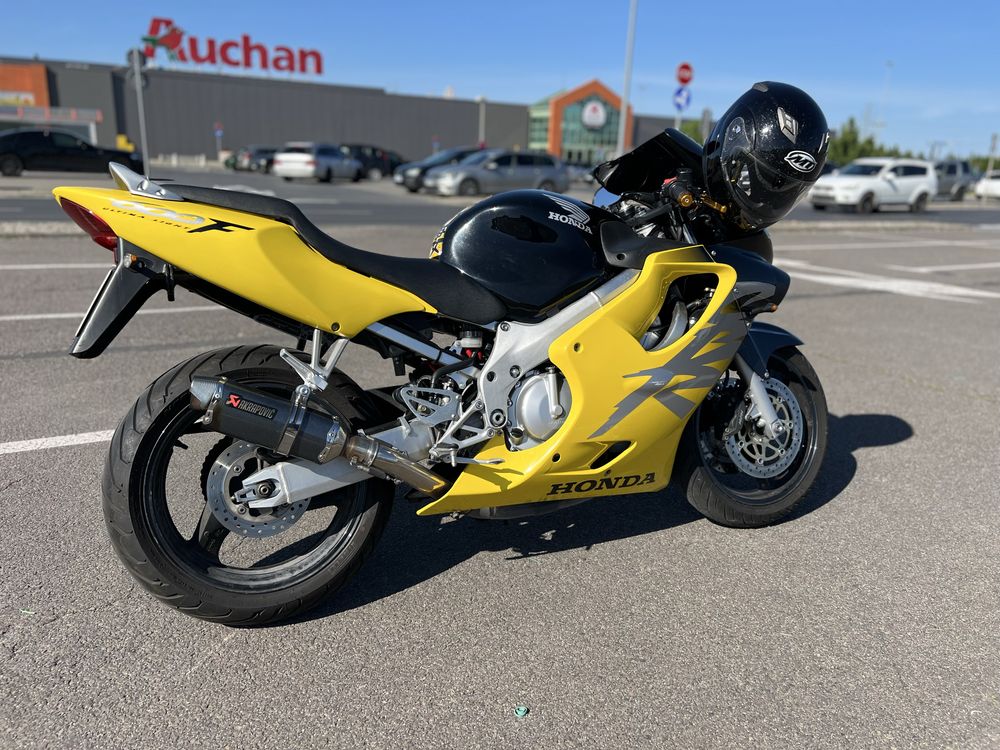 Honda CBR F4 2000 - A2!
