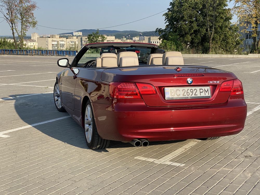 BMW e93 lci 328i 3.0 бензин