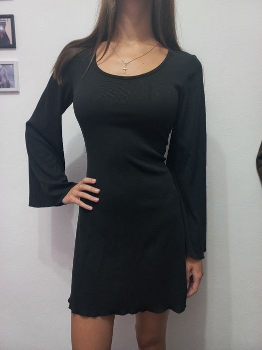 Трендове плаття на зав'язках в рубчик