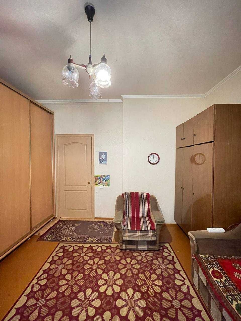 Продаємо 2 кімн. сталінку по вулиці Криворіжсталі.