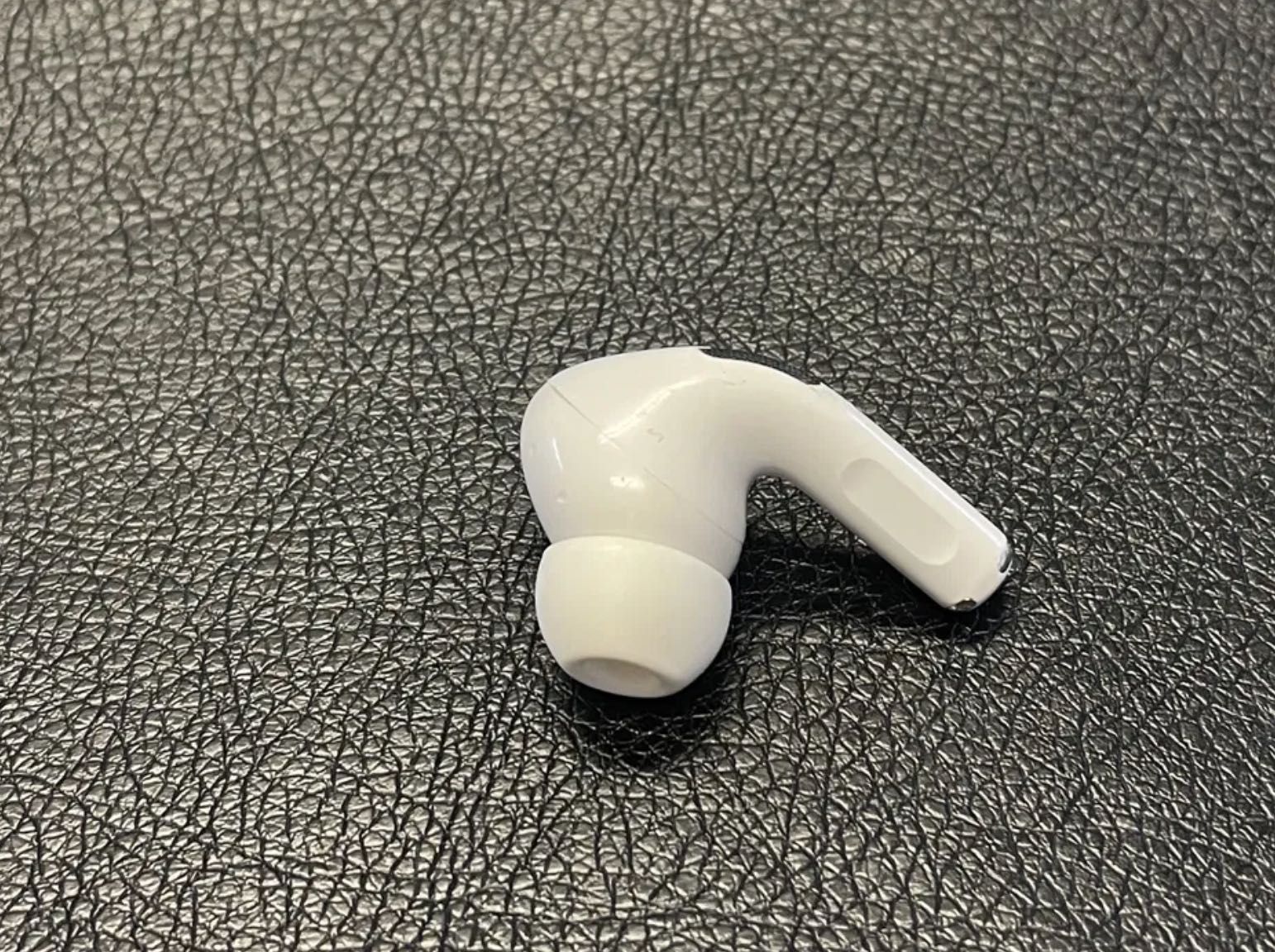 lewa słuchawka AirPods pro oryginał /3