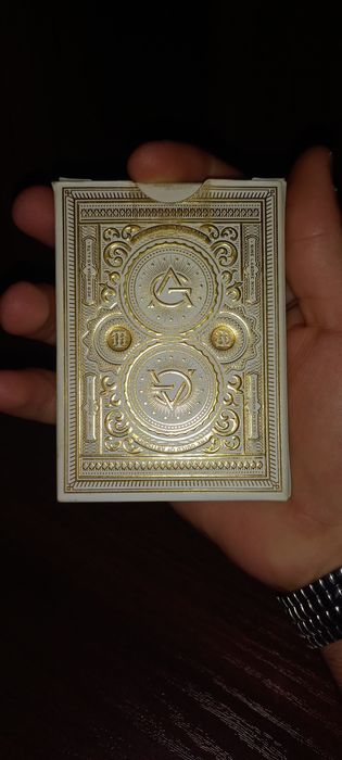 Продам карты игральные 54шт Artisan