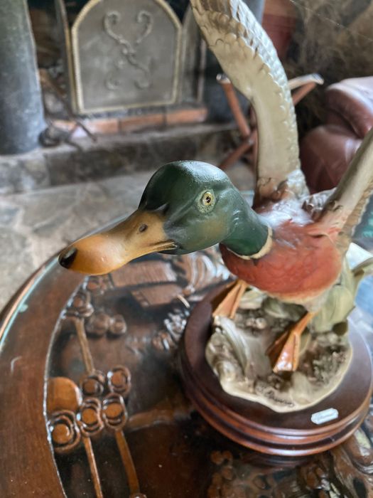 Escultura Pato Real Capodimonte Assinada G. Armani 42 cm