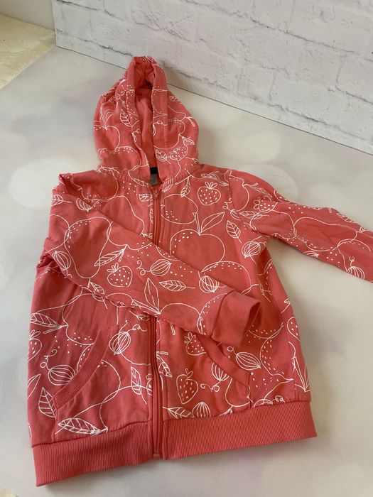 Bluza z kapturek rozm 122