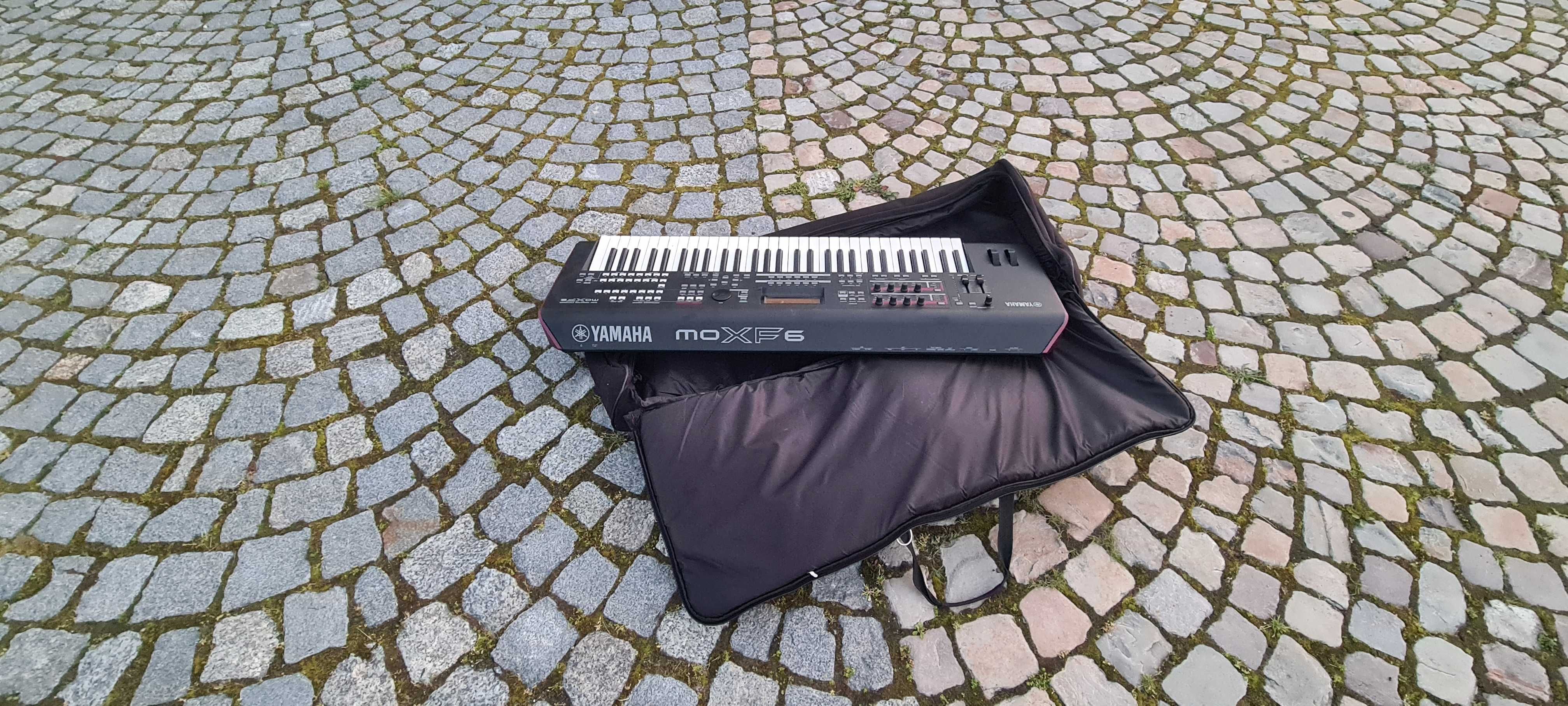 YAMAHA MOXF6 + miękki pokrowiec