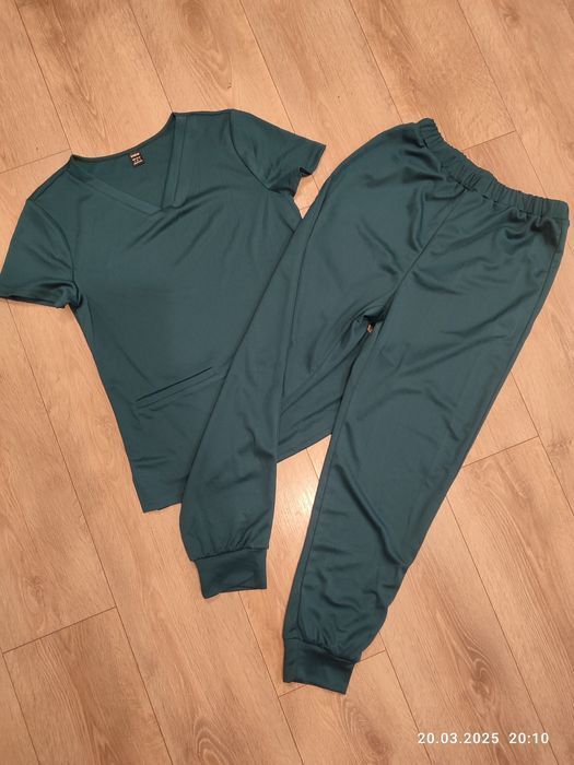 Nowy morski mundurek medyczny rozmiar S