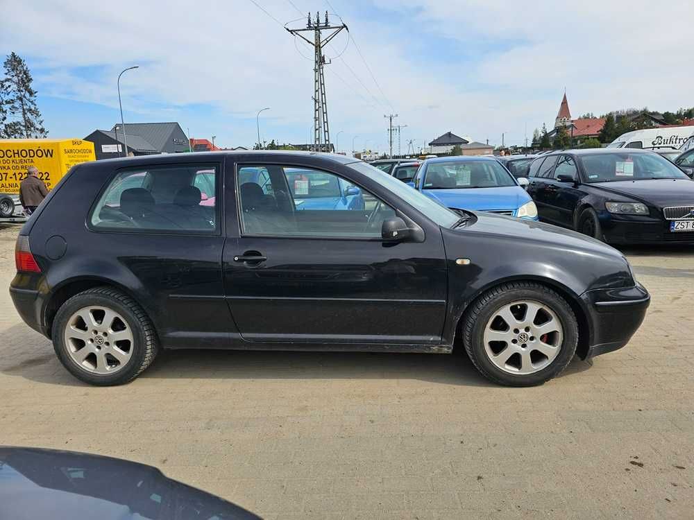 VOLKSWAGEN GOLF 1998r. 1.6 benzyna opłaty aktualne