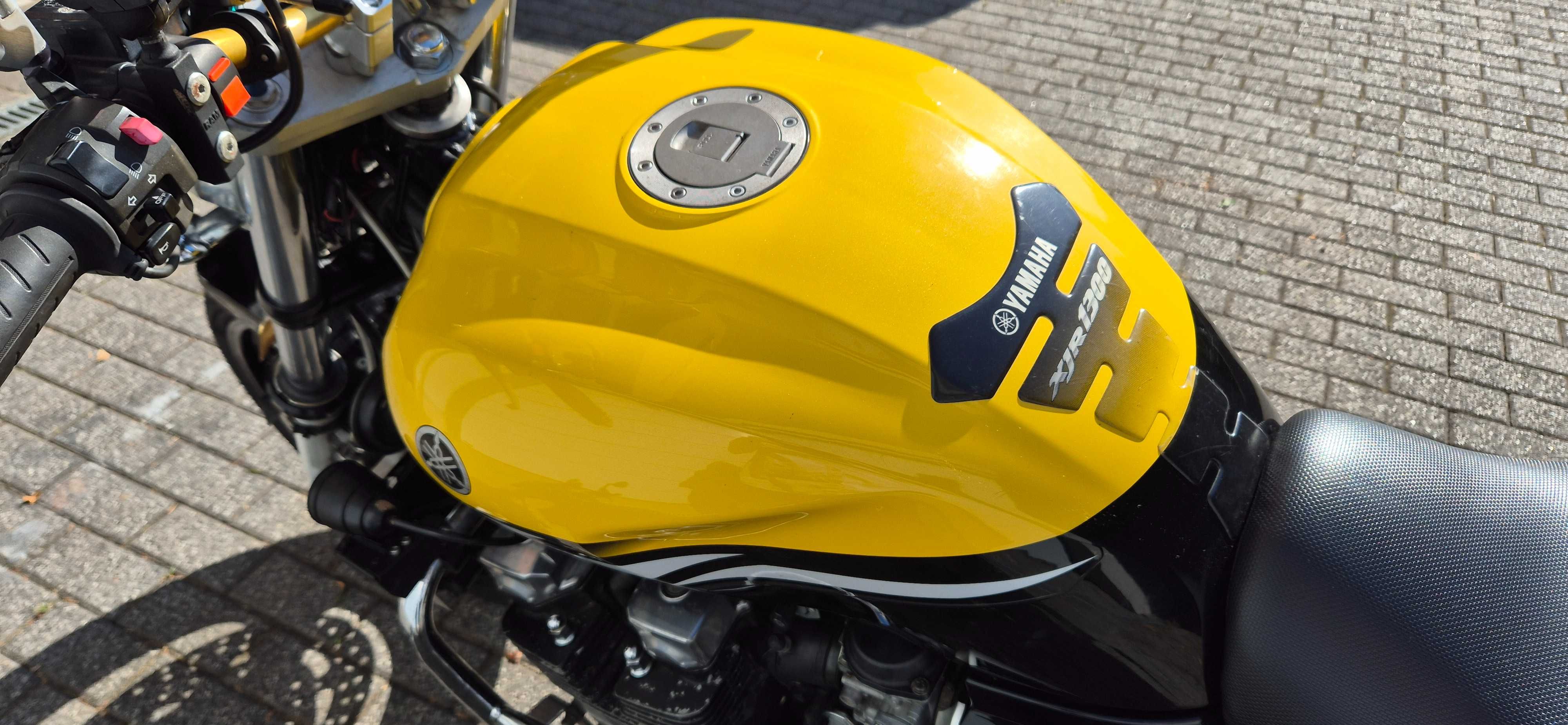 Yamaha xjr1300  02