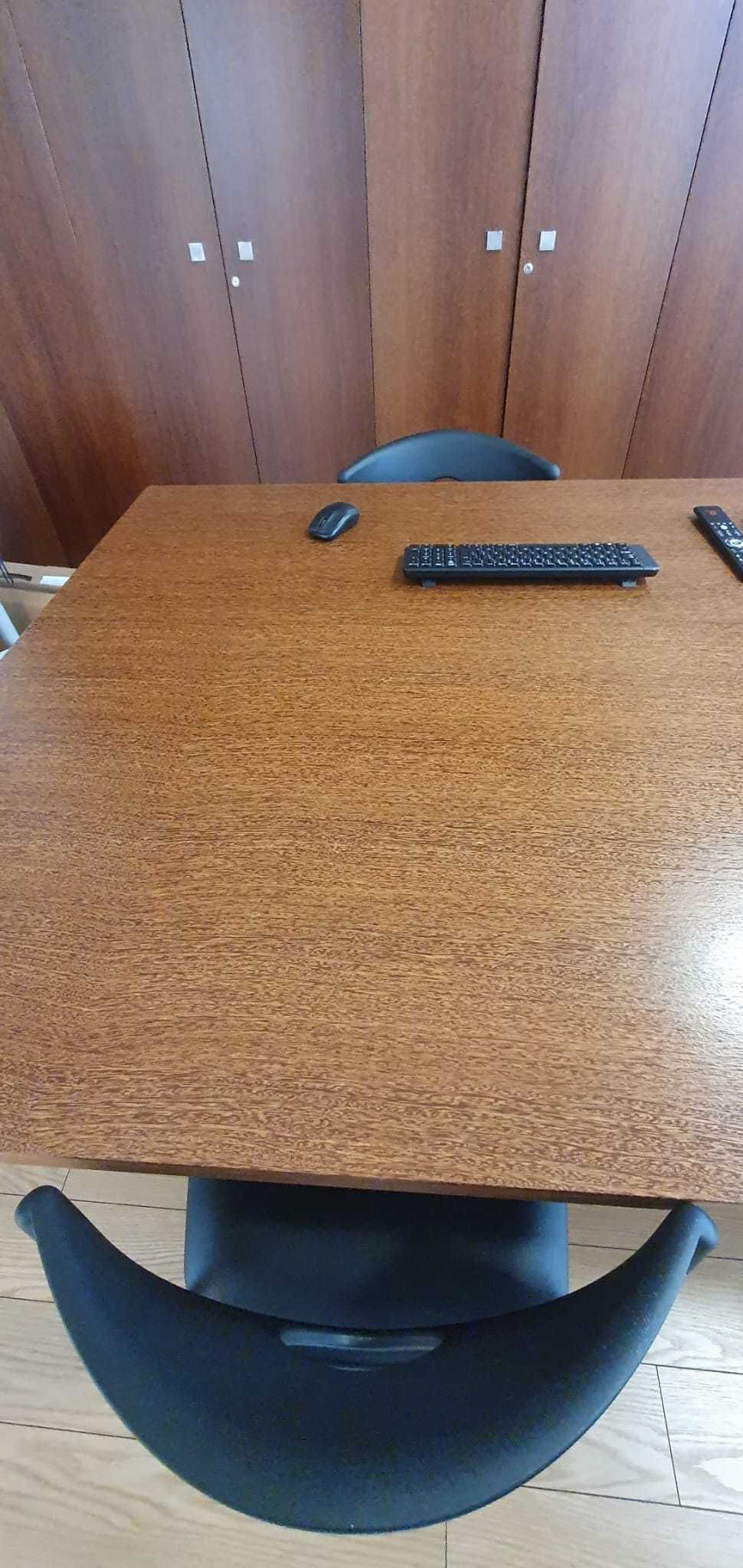 Mesa em sucupira
