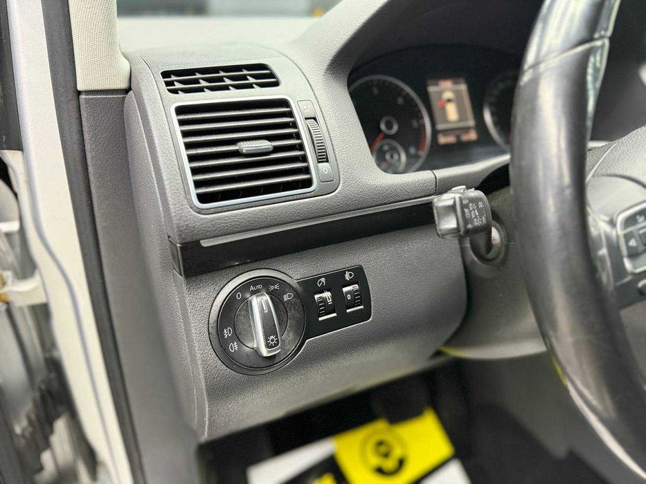 Volkswagen Touran 2012