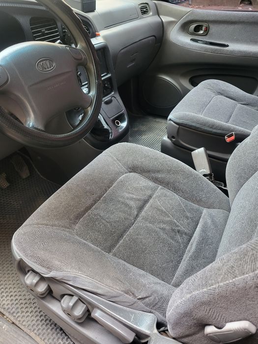 Кіа карнівал 2.9 д 2001 р.