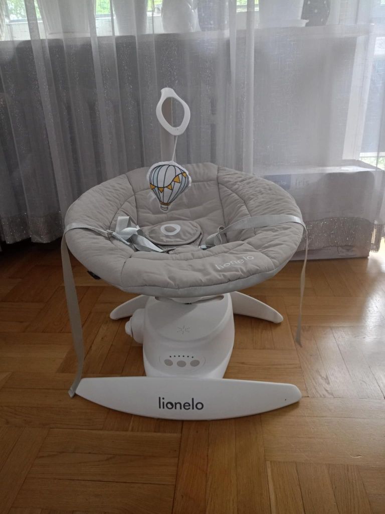 Bujaczek leżaczek elektryczny obrót 360°panel sterowania 0-9kg Lionelo