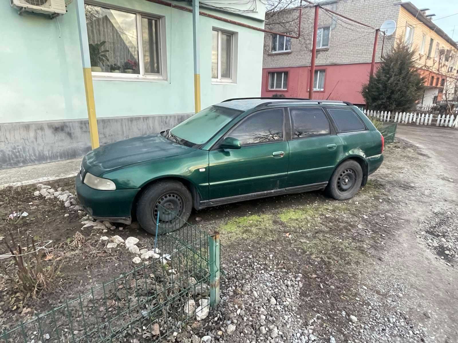 Продам AUDI A4 унмверсал