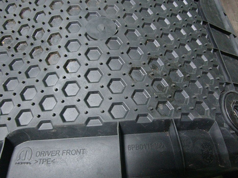 Килимки оригінал jeep compass 2019