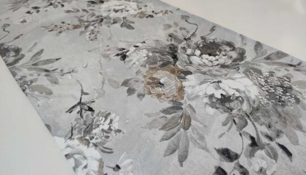 bieżnik kwiaty 130 x 40 cm serweta