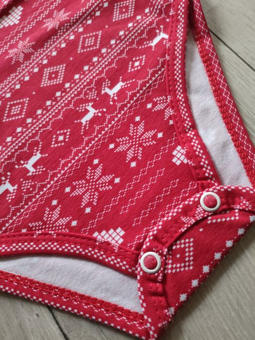 Świąteczne body dla niemowlaka 86