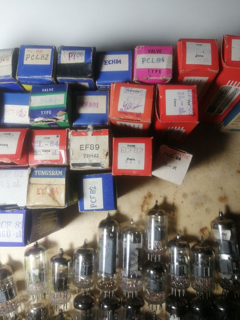 Lampa elektronowa ECC85 zabytek PRL dla hobbysty ecc 85
