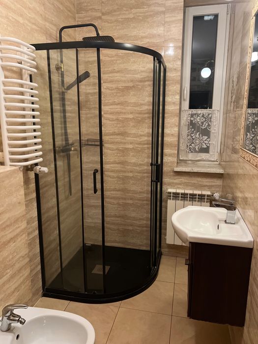 Prysznic czarny brodzik deszczownica