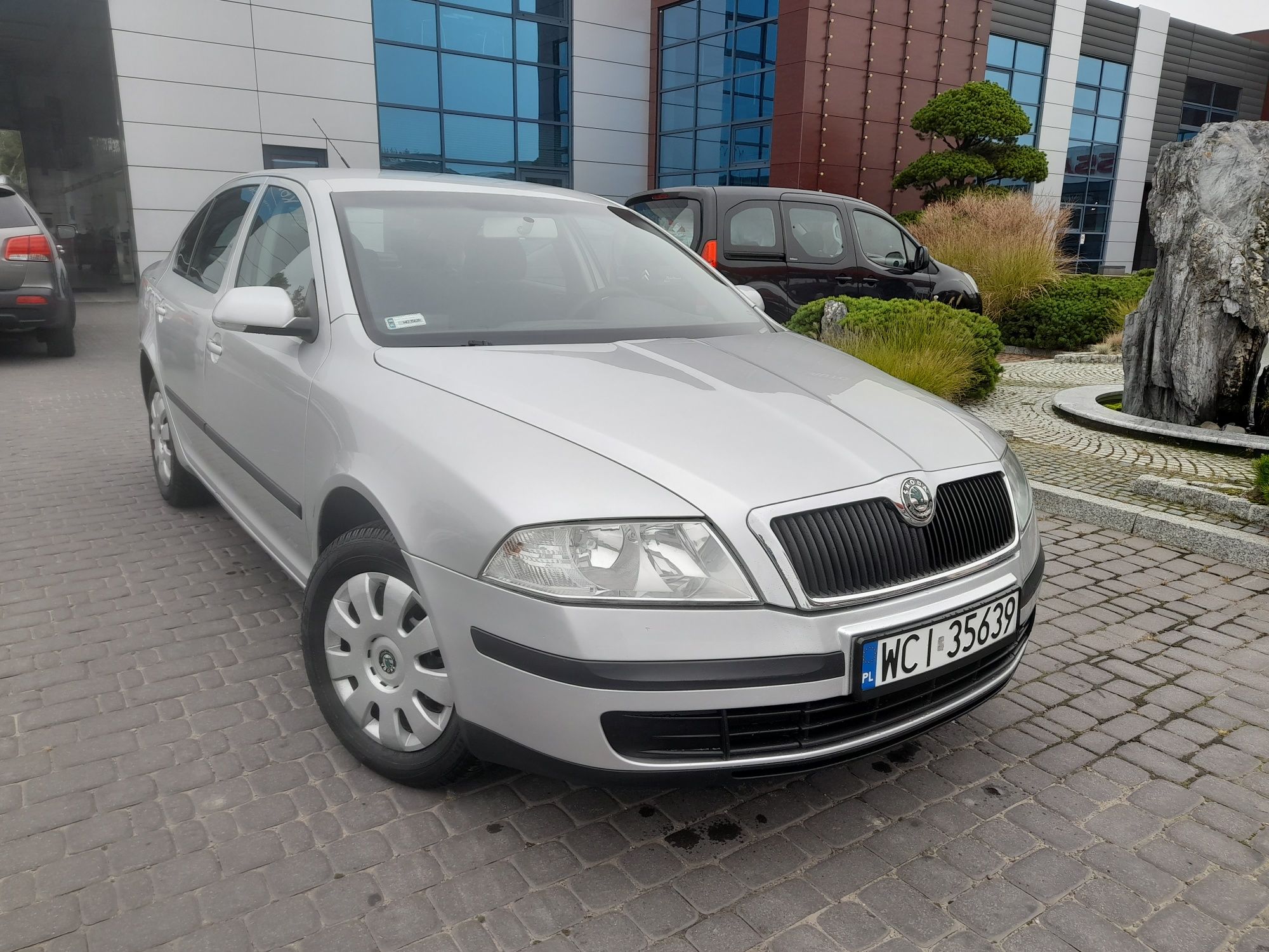 Skoda Octavia 1.6 benzyna klima elektryka sprawna do jazdy