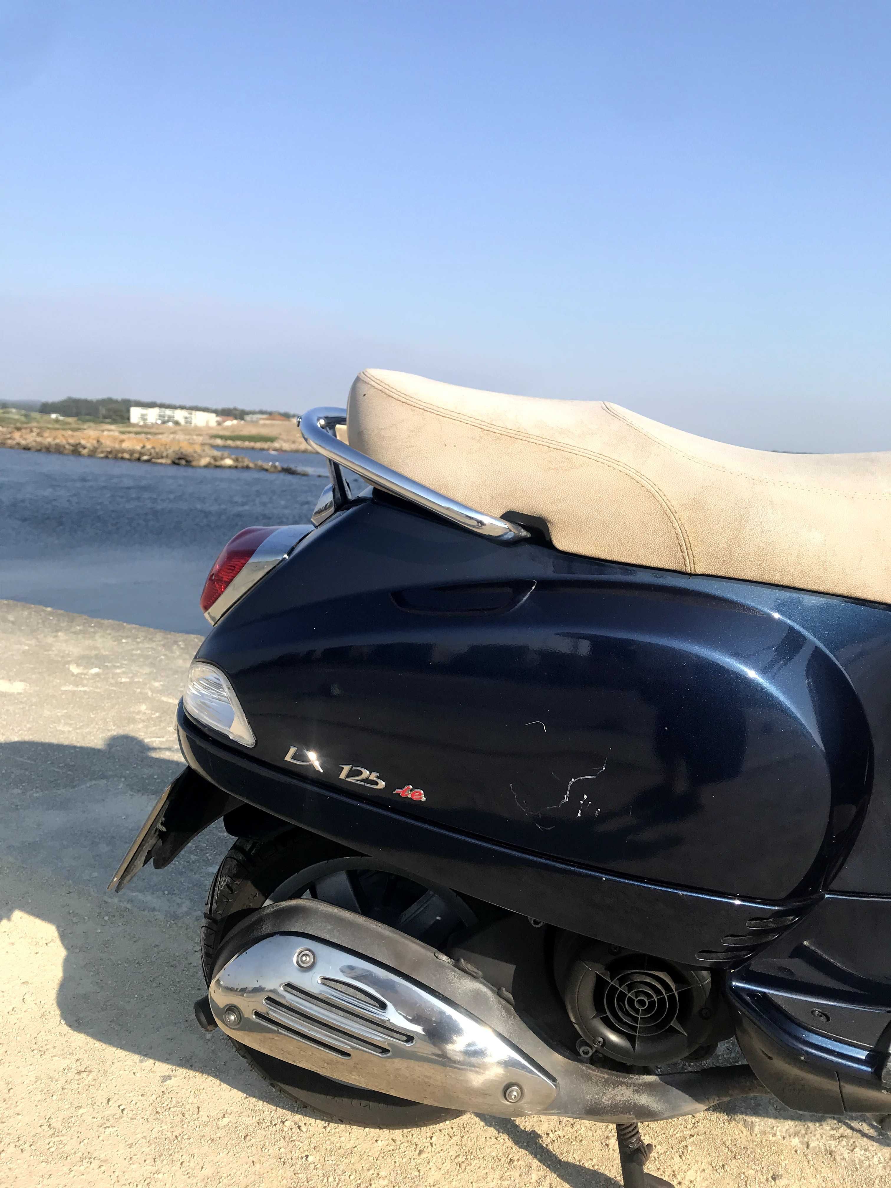 Vespa Piaggio LX 125