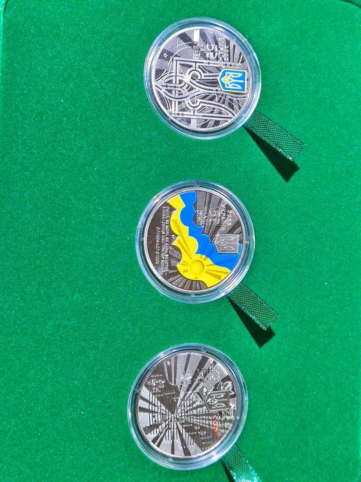 Набір монет "Державні символи України" в подарунковому футлярі