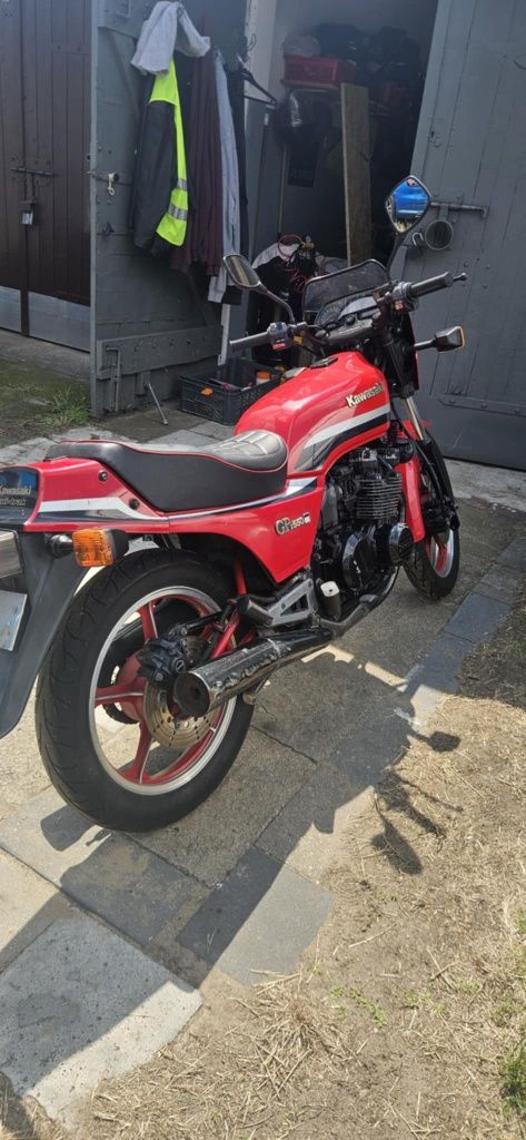 Kawasaki GPZ 550 unii trac